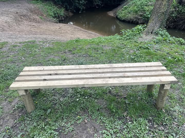 Riverside Walk - new picnic bench